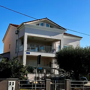  Apartman Lili